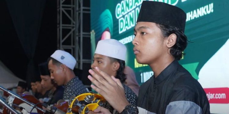Relawan Ganjar Pranowo dan Mahfud MD menggelar doa bersama di Bekasi, Rabu (1/11/2023) (dok. istimewa)
