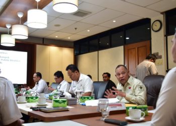 Anggota Bawaslu Totok Hariyono saat menjadi narasumber dalam diskusi yang diadakan Dewan Ketahanan Nasional, beberapa waktu lalu. (Dok Bawaslu RI)