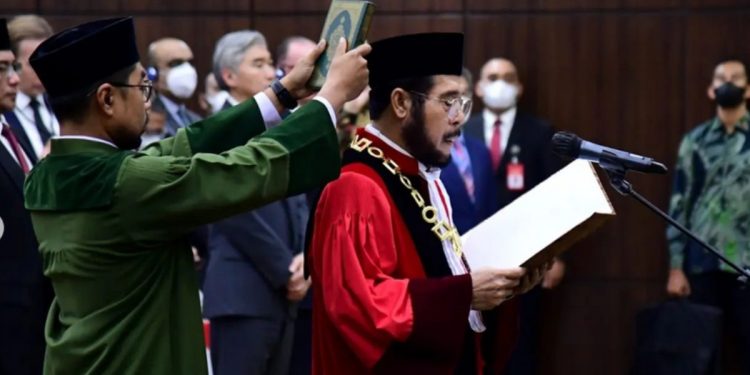 Anwar Usman dilaporkan ke KPK oleh Persatuan Advokad Demokrasi Indonesia karena diduga melakukan nepotisme (dok. Instagram @jokowi)