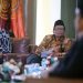 Ganjar Pranowo dan Mahfud MD saat bertemu dengan Sekretaris Umum Pimpinan Pusat Muhammadiyah Abdul Muti, di Jakarta, Kamis (23/11/2023). (Dok Relawan Ganjar)