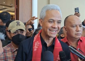 Ganjar Pranowo saat berkunjung di Palu, Sulteng, Senin (4/12/2023). (Dok Relawan Ganjar)