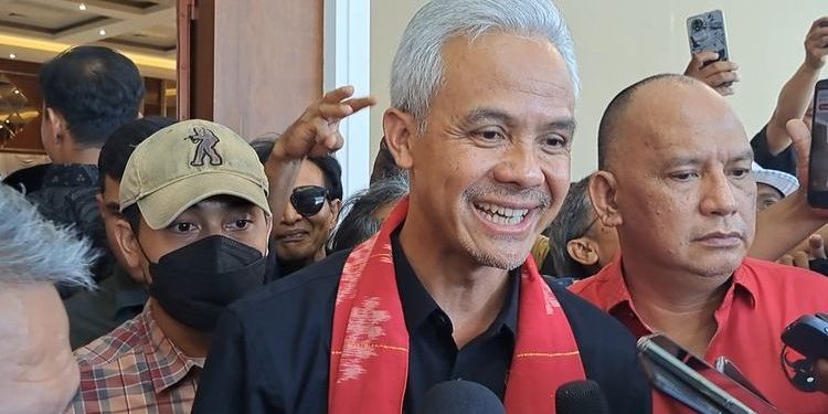 Ganjar Pranowo saat berkunjung di Palu, Sulteng, Senin (4/12/2023). (Dok Relawan Ganjar)