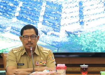 Pj Gubernur Jawa Tengah, Nana Sudjana. (Dok Pemprov Jateng)