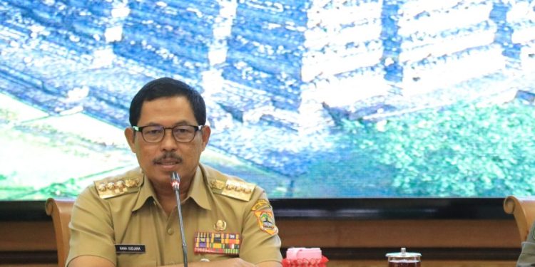 Pj Gubernur Jawa Tengah, Nana Sudjana. (Dok Pemprov Jateng)