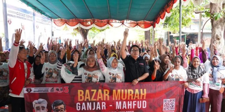 Ratusan warga Sidoarjo melakukan deklarasi mendukung Ganjar-Mahfud. (Dok Relawan Ganjar)