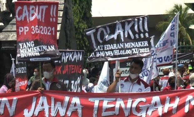 Aksi buruh menuntut kenaikan UMK (dok. istimewa)