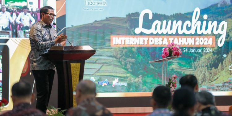 Pj Gubernur Jawa Tengah Nana Sudjana saat mengisi kegiatan di Gedung Grandhika Bhakti Praja Kompleks Pemrov Jateng, Rabu (24/1/2024). (Dok. Istimewa)