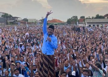 Bupati Sidoarjo, Ahmad Muhdlor Ali (Gus Muhdlor), di Ponpes Bumi Shalawat Sidoarjo, Kamis (1/2/2024). Gus mUhdlor auto dukung Prabowo-GIbran setelah terseret pusaran kasus korupsi.
