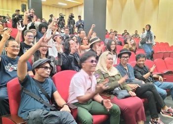 Grup Band Slank bersama Yenny Wahid. (dok. istimewa)