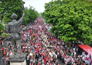 Kampanye Terakhir, Ratusan Ribu Warga Surakarta Kompak Teriakkan ‘Solo Bukan Gibran’