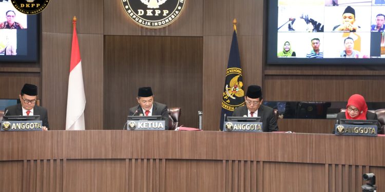 DKPP melakukan sidang pelanggaran etik ke seluruh komisioner KPU (dok, dkpp.go.id)