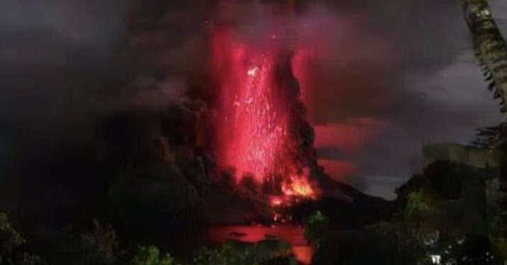 Erupsi Gunung Ruang, di Sulawesi Utara (dok. ESDM)