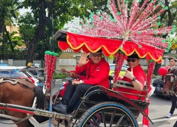 Sekretaris Jenderal PDIP, Hasto Kristiyanto, bersama Wakil Sekretaris Jenderal Eriko Sotarduga. (dok. istimewa)