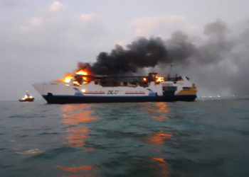 kapal terbakar