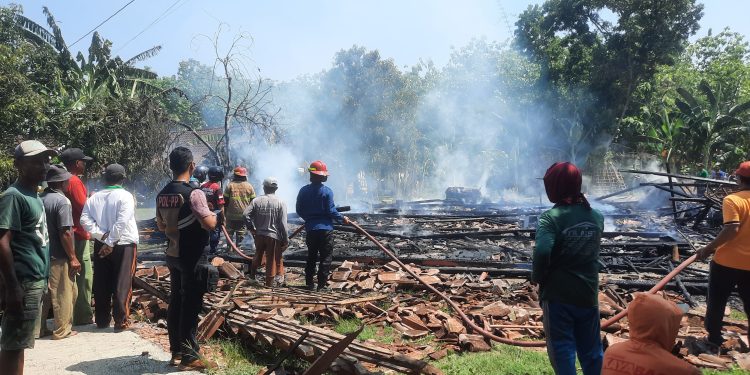 Kebakaran Hanguskan Rumah Warga di Blora, Diduga Akibat Korsleting Listrik