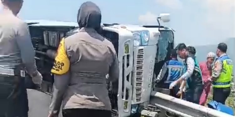 Kecelakaan Maut Mobil Elf di Tol Bawen-Semarang Tewaskan Empat Penumpang, 11 Luka-luka