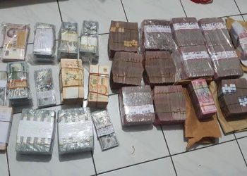 Uang suap kasus pembunuhan Ronald Tanur yang disita Kejaksaan Agung (dok. istimewa)