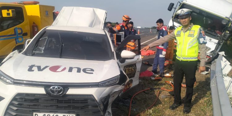 Kecelakaan Maut Mobil TV One di Tol Pemalang-Batang, Tiga Orang Tewas