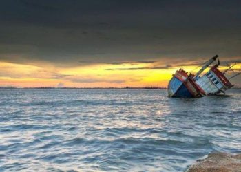 kapal tenggelam