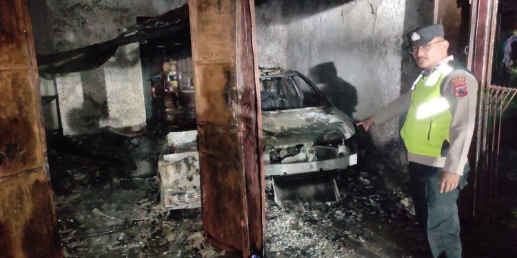 Kebakaran Ruko di Purbalingga: Satu Mobil Terbakar, Kerugian Capai Rp120 Juta