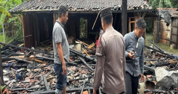 Korsleting Listrik Sebabkan Kebakaran di Rumah Warga Toroh Grobogan