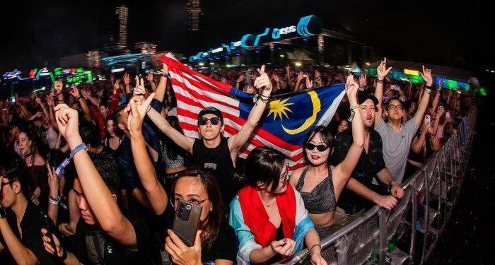 penonton asal Malaysia diperas polisi Indonesia saat konser DPW di Jakarta (dok. istimewa)