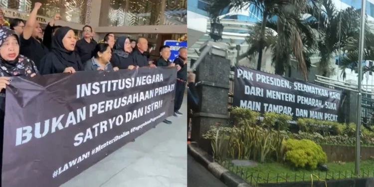 Aksi unjuk rasa para pegawai Kementerian Pendidikan Tinggi, Sains, dan Teknologi (Kemendikti Saintek) dilakukan dengan mengenakan pakaian serba hitam. (dok. istimewa)