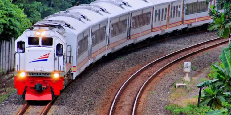 Kereta api (dok. DAOP 4 KAI Semarang)