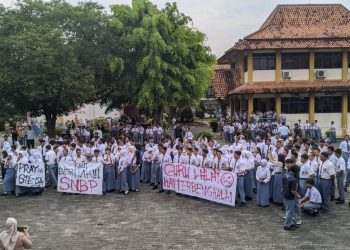 Ratusan siswa SMKN 2 Solo gagal mendaftar SNBP 2025 akibat masalah finalisasi data PDSS. (dok. istimewa)