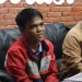 Faiz korban penahanan ijazah oleh perusahaan di Surabaya (dok. Youtube Armuji)