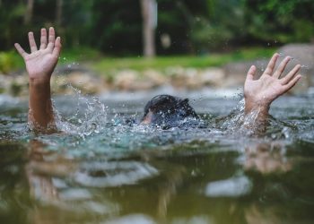 Ilustrasi tenggelam (dok. istimewa)