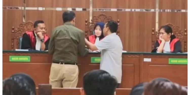 Pedagang ayam goreng di Ponorogo gugat bank BUMN Rp 50 miliar (dok. istimewa)