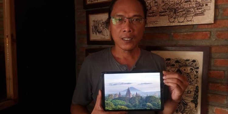 Fotografer asal Yogyakarta, Bambang Irawan, resmi mengajukan gugatan perdata terhadap Hotel Tentrem Yogyakarta di Pengadilan Negeri Semarang pada Rabu (30/4/2025). (dok. istimewa)