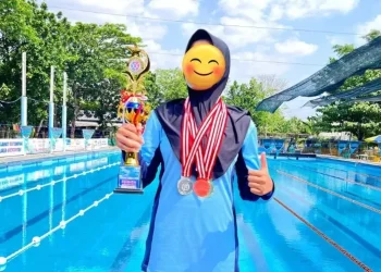 Siswi MAN 1 Tegal diduga dikeluarkan karena tidak memakai baju renang syar’i saat lomba Popda meski juara. (dok. istimewa)