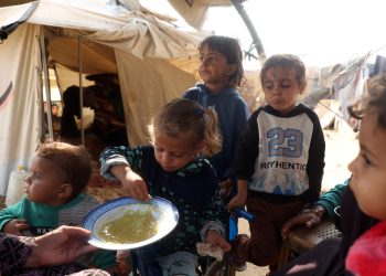 Anak-anak Gaza kelaparan karena blokade bantuan Israel (dok. AFP)