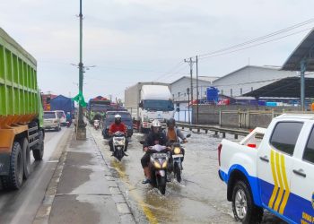 Banjir rob di jalur pantura Semarang-Demak (dok. istimewa)