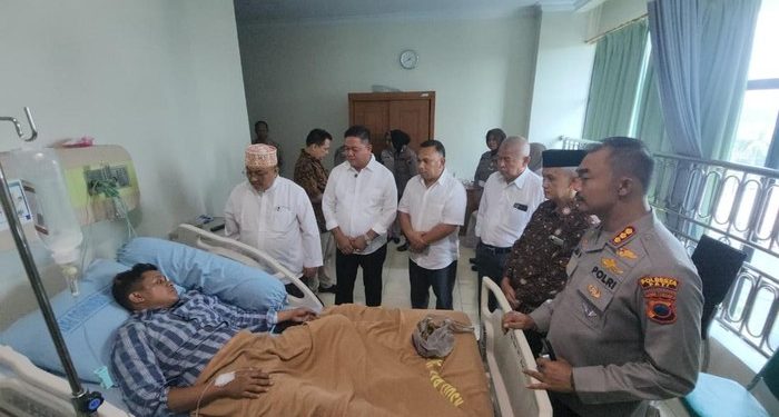 Forkopimda Pati jenguk korban demo 13 Agustus untuk lengserkan Bupati Pati. (dok. Polres Pati)