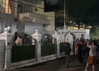 Penjarahan rumah tinggal Uya Kuya (dok. istimewa)