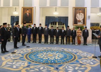 Presiden Prabowo lakukan resuffle kabinet menteri tanpa didampingi Wapres Gibran (dok. Antara)