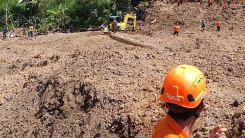 Korban longsor di Dusun Situkung, Banjarnegara, bertambah menjadi tiga orang sementara 25 lainnya masih dalam pencarian. (dok. BPBD)