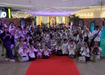 The Park Semarang bersama Dompet Dhuafa menggelar CSR “Berbagi Berkah Ramadan” dengan mengajak 50 anak yatim bermain, menonton pertunjukan akrobat, berbuka puasa, dan berbelanja. (dok. istimewa)