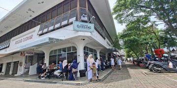 Isu pembongkaran pagar Pasar Johar Semarang dibantah pengelola dan pemilik Roti Gambang. (dok. istimewa)