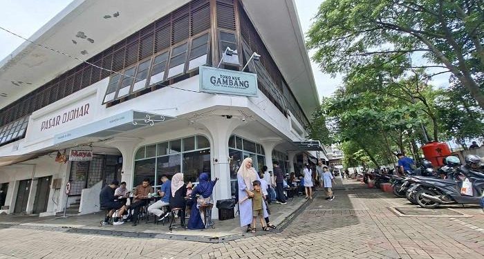 Isu pembongkaran pagar Pasar Johar Semarang dibantah pengelola dan pemilik Roti Gambang. (dok. istimewa)