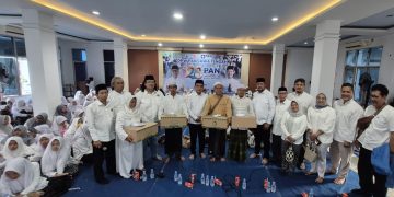 Tasyakuran PAN ke 28 tahun diisi dengan doa bersama anak yatim piatu. (dok. istimewa)